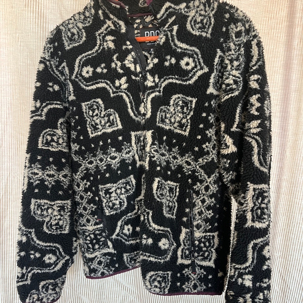 BDG Black Damask Sherpa Fleece Jacket Men’s Women’s Zipup Paisley Pattern